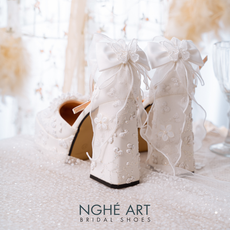 Giày cưới Nghé Art mũi vuông đúp bọc ren gót đính nơ 511-470-13P-DA-TRANG - Ảnh 4 - Nghé Art Bridal Shoes – 0822288288
