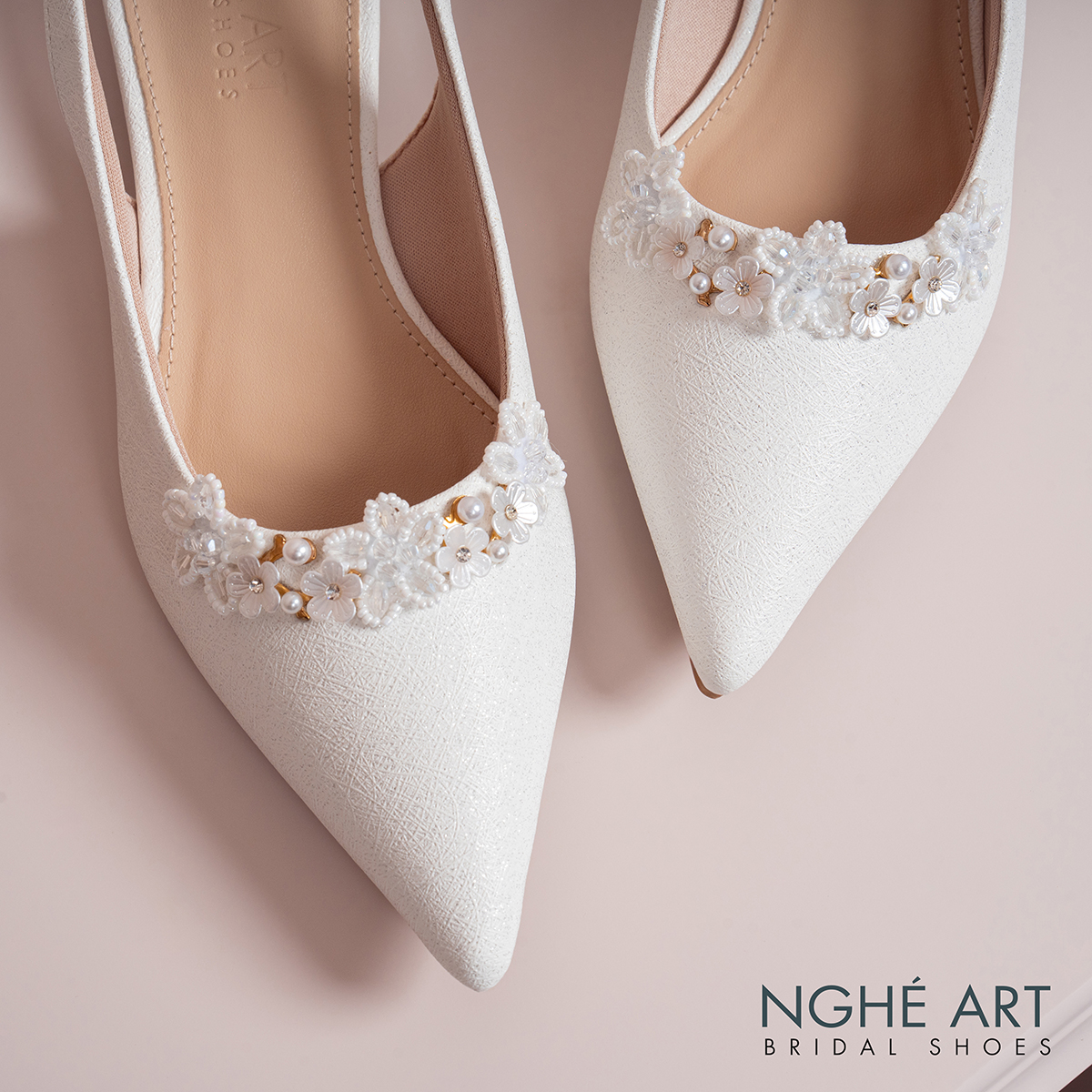 Giày cưới Nghé Art slingback dáng bệt đính kết hoa nhí 512-593-2P-NHU-TRANG - Ảnh 1 - Nghé Art Bridal Shoes – 0822288288