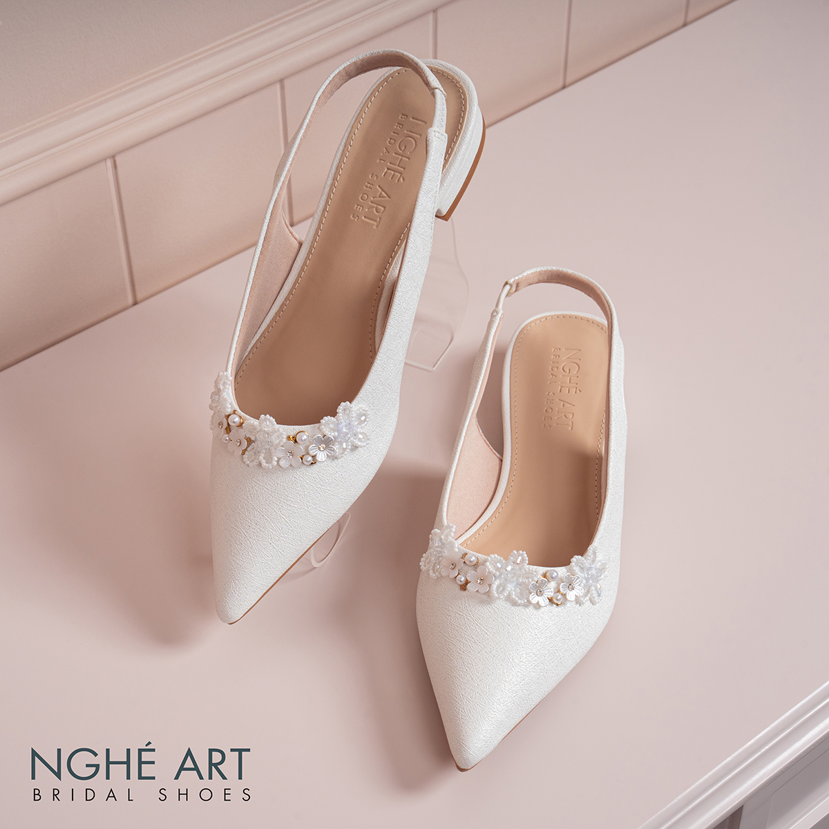 Giày cưới Nghé Art slingback dáng bệt đính kết hoa nhí 512-593-2P-NHU-TRANG - Ảnh 2 - Nghé Art Bridal Shoes – 0822288288