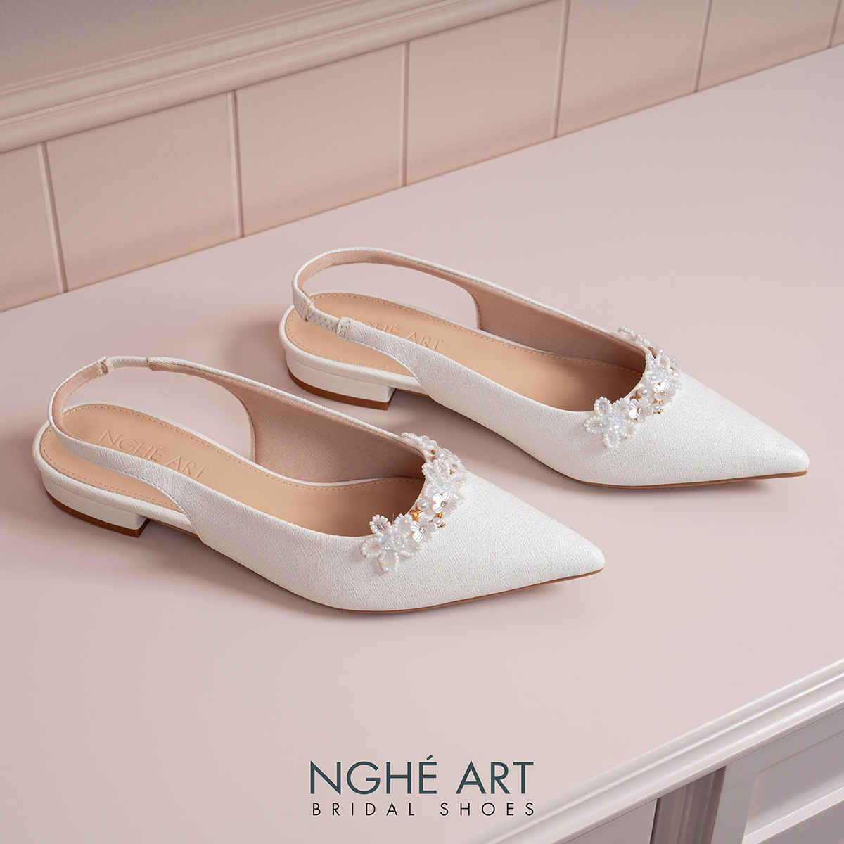 Giày cưới Nghé Art slingback dáng bệt đính kết hoa nhí 512-593-2P-NHU-TRANG - Ảnh 3 - Nghé Art Bridal Shoes – 0822288288