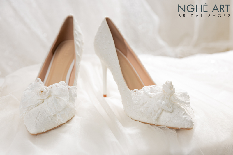 Giày cưới Nghé Art ren thủ công đính nơ 513-377-10P-NHU-TRANG - Ảnh 3 - Nghé Art Bridal Shoes – 0822288288