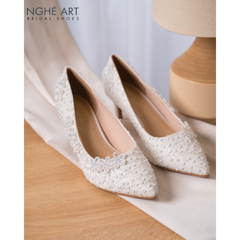 Giày cưới Nghé Art ren thủ công đính hoa pha lê 515-227-6p-da-trang - Ảnh 1 - Nghé Art Bridal Shoes – 0822288288