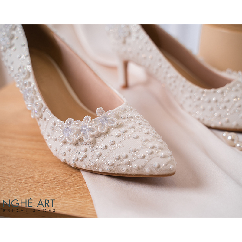 Giày cưới Nghé Art ren thủ công đính hoa pha lê 515-227-6p-da-trang - Ảnh 7 - Nghé Art Bridal Shoes – 0822288288