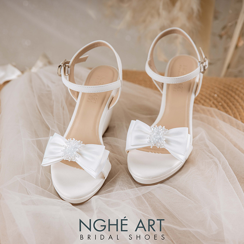 Giày cưới Nghé Art dáng xuồng đính nơ pha lê 519-236-8P-DA-TRANG - Ảnh 1 - Nghé Art Bridal Shoes – 0822288288