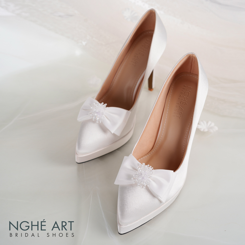 Giày cưới Nghé Art cao gót 12 cm lụa satin đính nơ pha lê 519-543-12P-LUA-TRANG - Ảnh 2 - Nghé Art Bridal Shoes – 0822288288