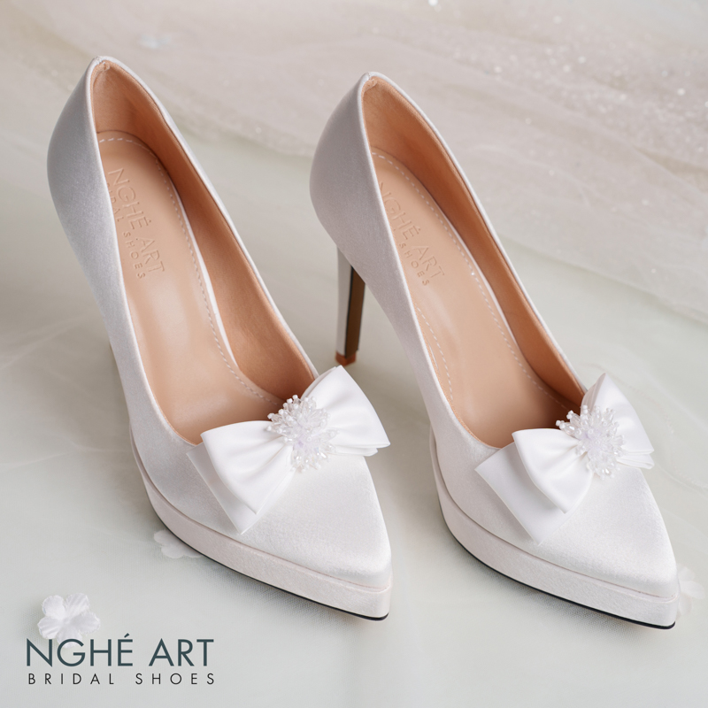 Giày cưới Nghé Art cao gót 12 cm lụa satin đính nơ pha lê 519-543-12P-LUA-TRANG - Ảnh 4 - Nghé Art Bridal Shoes – 0822288288