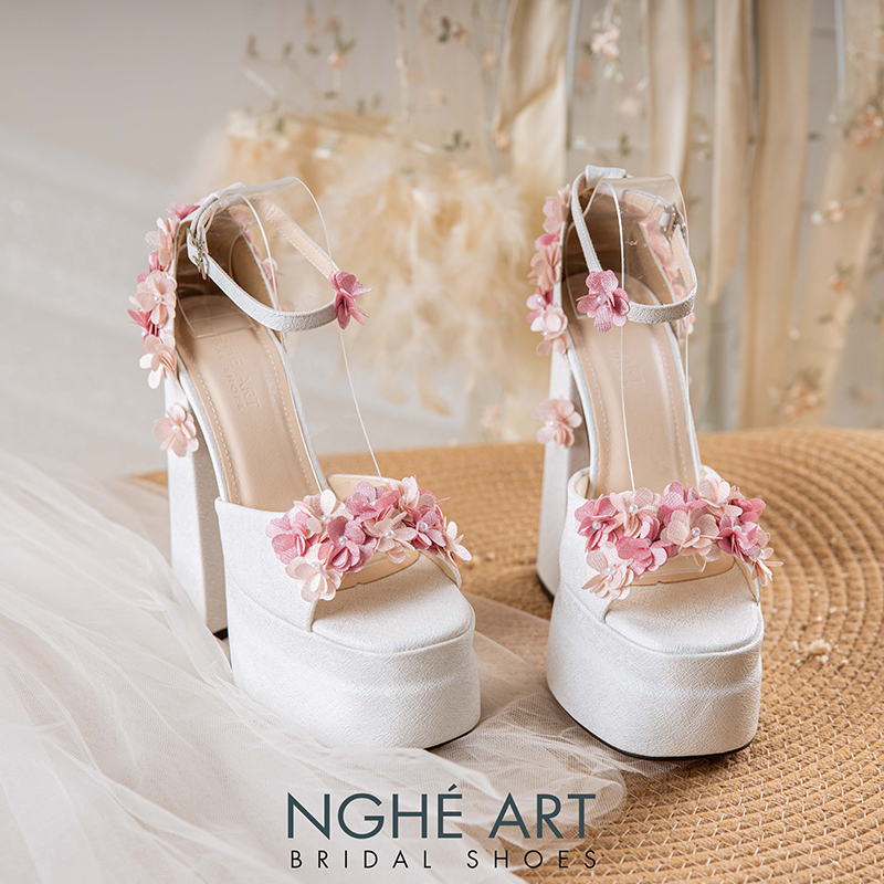 Giày cưới Nghé Art 15 cm đính hoa tú cầu hồng 521-HONG-501-15P-NHU-TRANG - Ảnh 1 - Nghé Art Bridal Shoes – 0822288288
