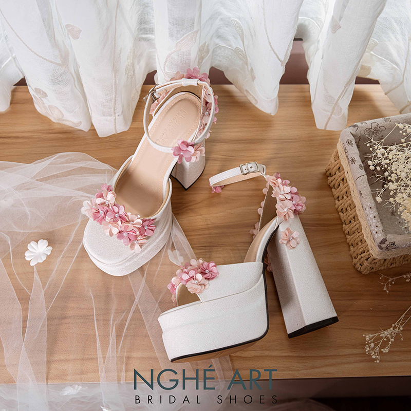 Giày cưới Nghé Art 15 cm đính hoa tú cầu hồng 521-HONG-501-15P-NHU-TRANG - Ảnh 12 - Nghé Art Bridal Shoes – 0822288288