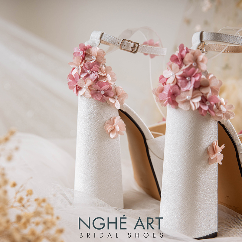 Giày cưới Nghé Art 15 cm đính hoa tú cầu hồng 521-HONG-501-15P-NHU-TRANG - Ảnh 8 - Nghé Art Bridal Shoes – 0822288288