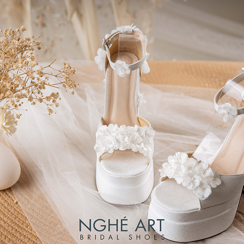 Giày cưới Nghé Art 15 cm đính hoa tú cầu trắng 521-TRANG-501-15P-NHU-TRANG - Ảnh 5 - Nghé Art Bridal Shoes – 0822288288
