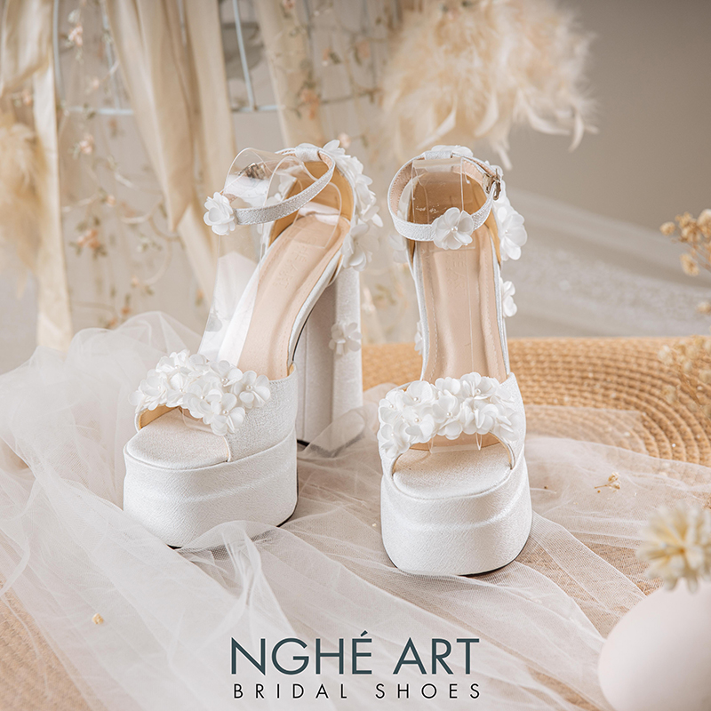 Giày cưới Nghé Art 15 cm đính hoa tú cầu trắng 521-TRANG-501-15P-NHU-TRANG - Ảnh 7 - Nghé Art Bridal Shoes – 0822288288