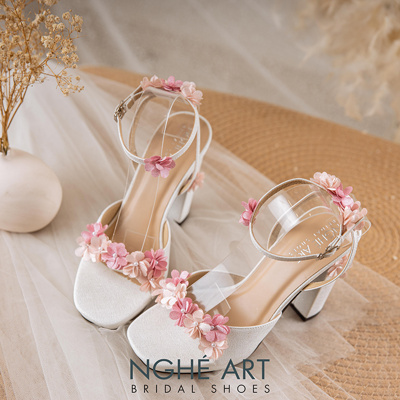 Giày cưới Nghé Art cao 12 cm đính hoa tú cầu hồng 522-HONG-488-12P-NHU-TRANG - Ảnh 6 - Nghé Art Bridal Shoes – 0822288288
