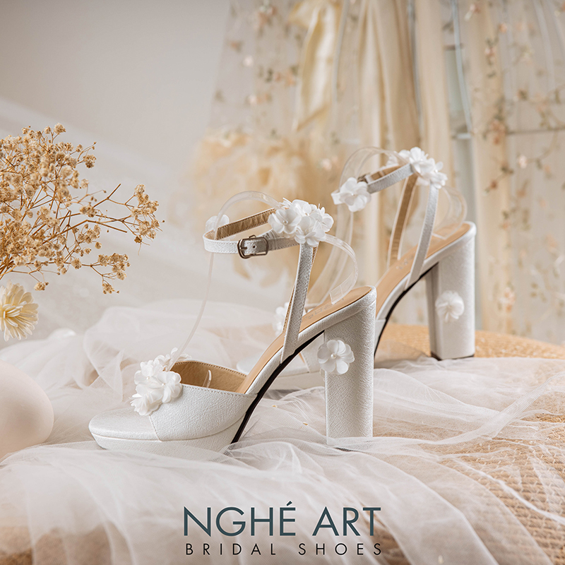 Giày cưới Nghé Art cao 12 cm đính hoa tú cầu trắng 522-TRANG-488-12P-NHU-TRANG - Ảnh 1 - Nghé Art Bridal Shoes – 0822288288