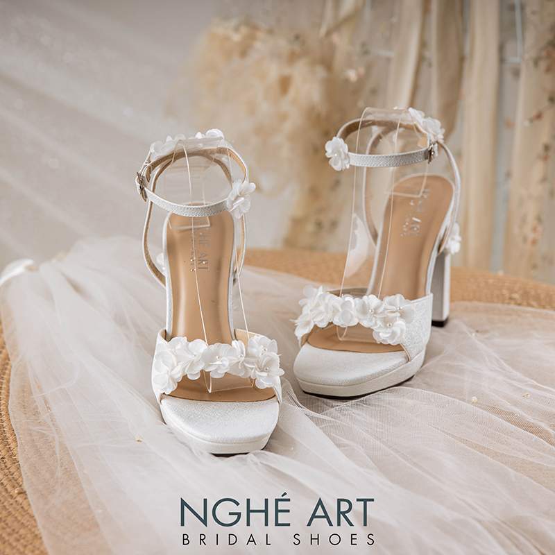 Giày cưới Nghé Art cao 12 cm đính hoa tú cầu trắng 522-TRANG-488-12P-NHU-TRANG - Ảnh 2 - Nghé Art Bridal Shoes – 0822288288