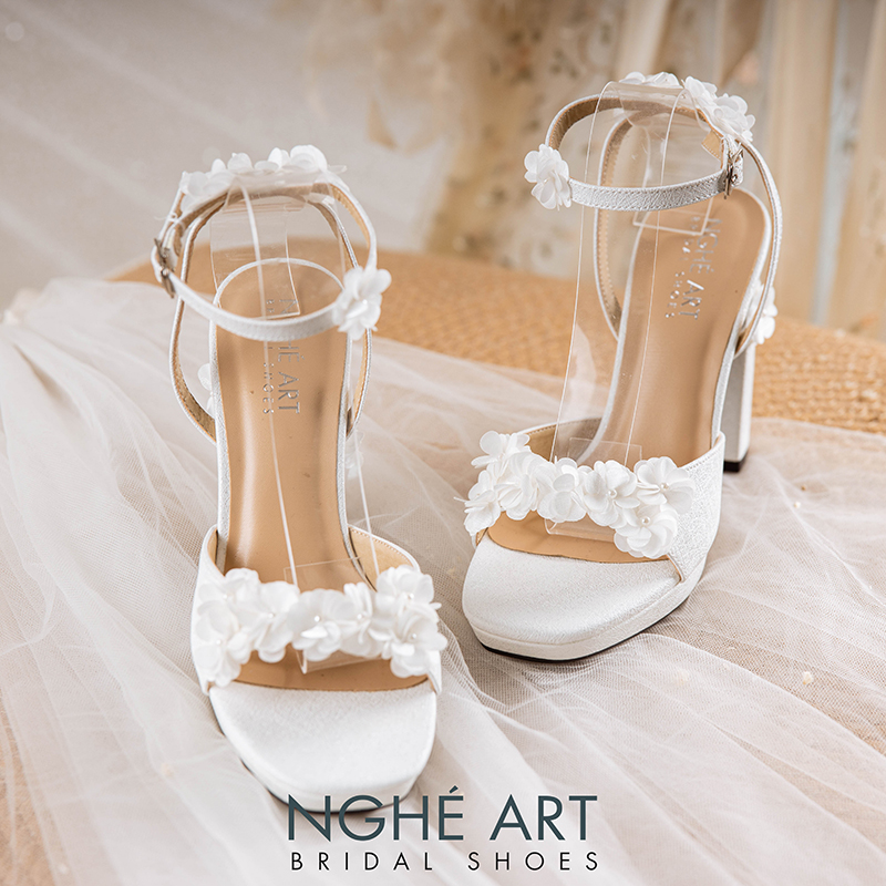 Giày cưới Nghé Art cao 12 cm đính hoa tú cầu trắng 522-TRANG-488-12P-NHU-TRANG - Ảnh 3 - Nghé Art Bridal Shoes – 0822288288