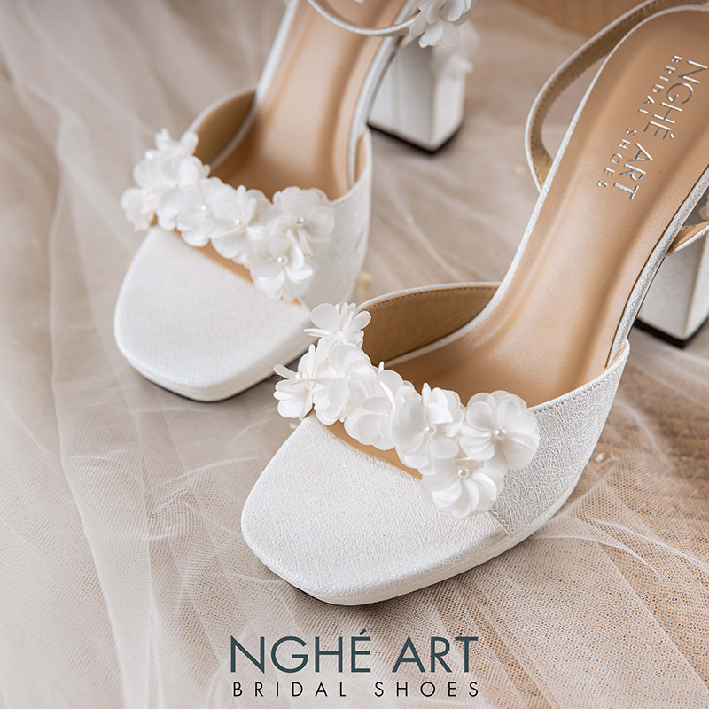 Giày cưới Nghé Art cao 12 cm đính hoa tú cầu trắng 522-TRANG-488-12P-NHU-TRANG - Ảnh 6 - Nghé Art Bridal Shoes – 0822288288