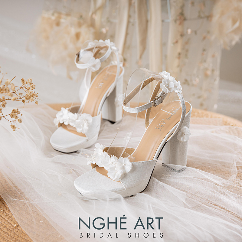 Giày cưới Nghé Art cao 12 cm đính hoa tú cầu trắng 522-TRANG-488-12P-NHU-TRANG - Ảnh 8 - Nghé Art Bridal Shoes – 0822288288