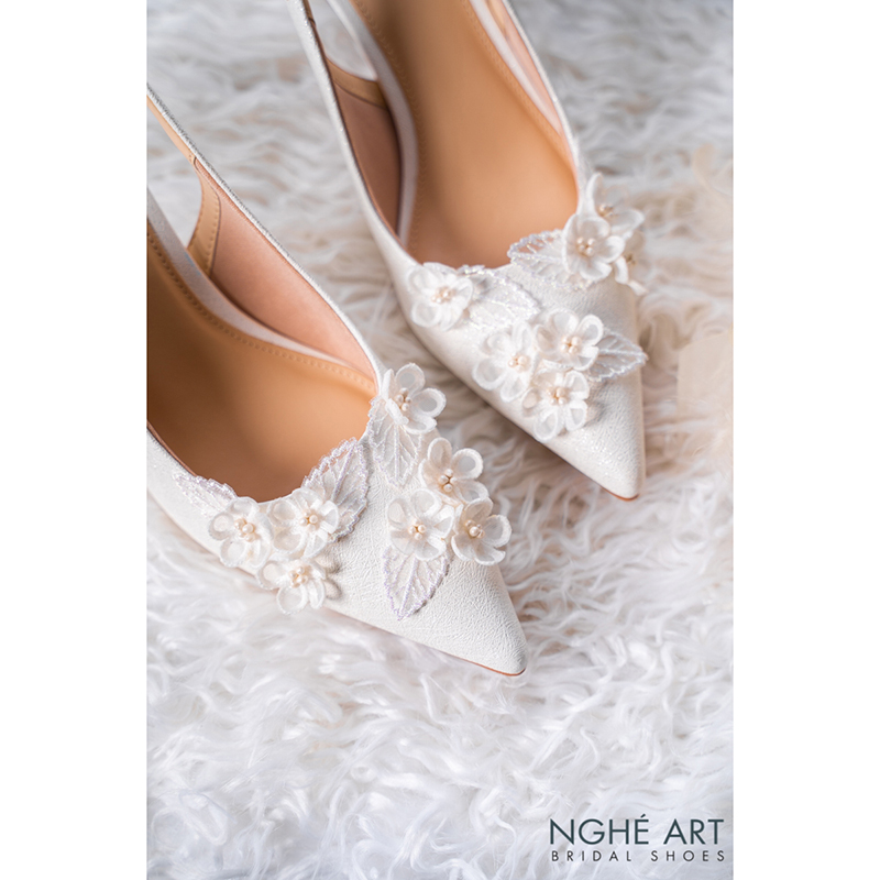 Giày cưới Nghé Art cao gót đính hoa lá voan trắng 525-502-7p-nhu-trang - Ảnh 5 - Nghé Art Bridal Shoes – 0822288288