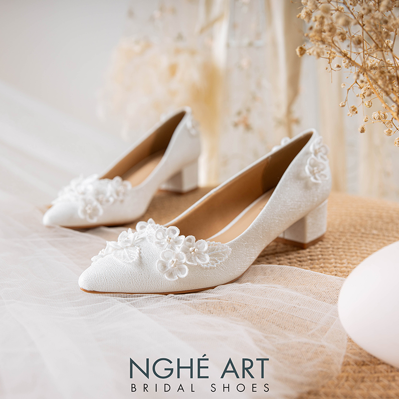Giày cưới Nghé Art 4 cm đính hoa lá voan trắng 525-TRANG-274-4P-NHU-TRANG - Ảnh 4 - Nghé Art Bridal Shoes – 0822288288