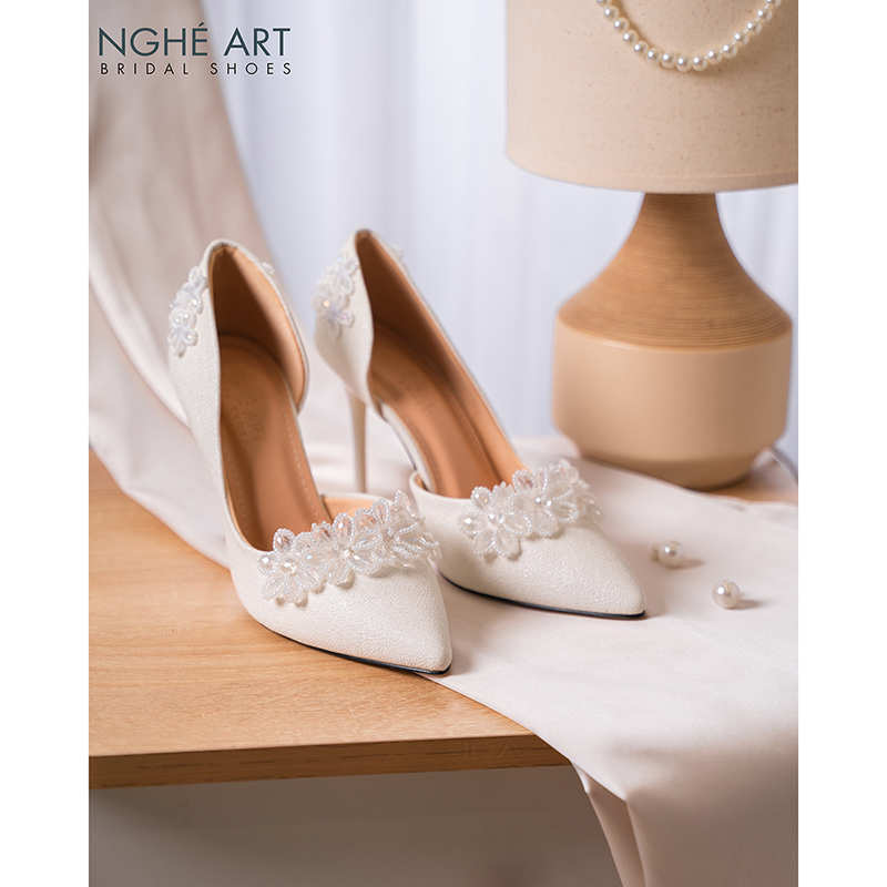 Giày cưới Nghé Art form hở eo đính hoa kết pha lê 5 cánh 527-442-nhu-trang - Ảnh 1 - Nghé Art Bridal Shoes – 0822288288