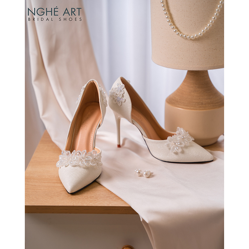 Giày cưới Nghé Art form hở eo đính hoa kết pha lê 5 cánh 527-442-nhu-trang - Ảnh 2 - Nghé Art Bridal Shoes – 0822288288