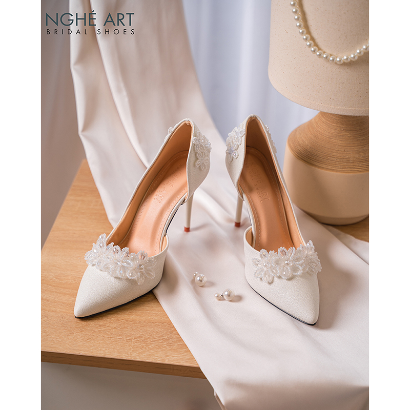 Giày cưới Nghé Art form hở eo đính hoa kết pha lê 5 cánh 527-442-nhu-trang - Ảnh 3 - Nghé Art Bridal Shoes – 0822288288
