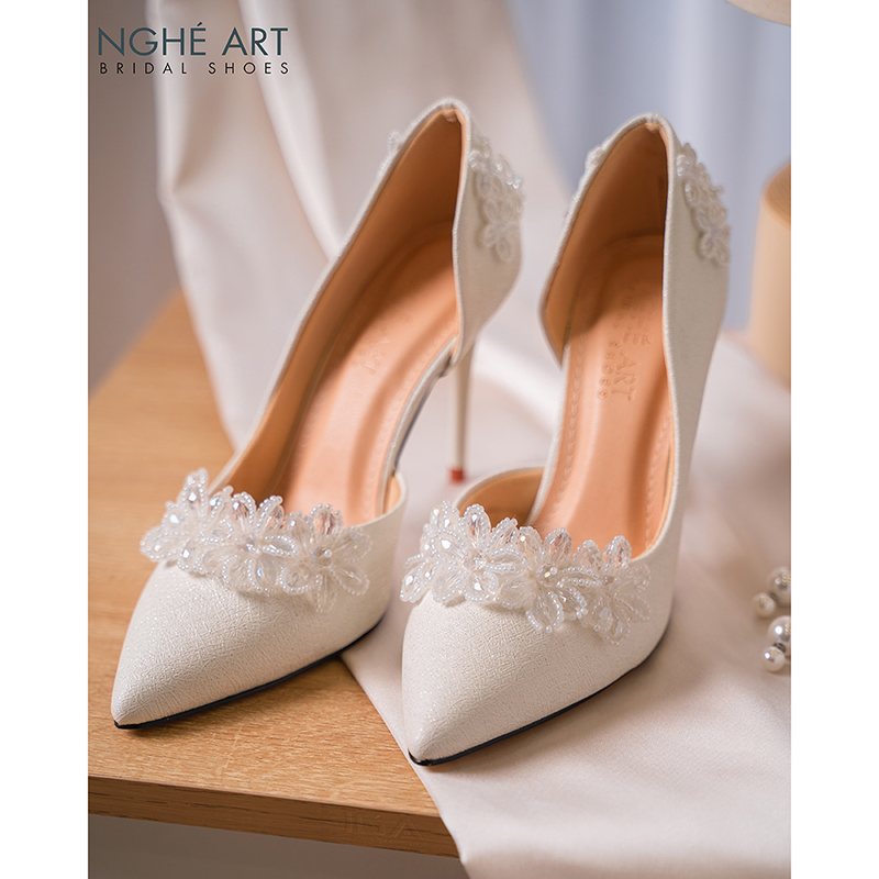 Giày cưới Nghé Art form hở eo đính hoa kết pha lê 5 cánh 527-442-nhu-trang - Ảnh 4 - Nghé Art Bridal Shoes – 0822288288