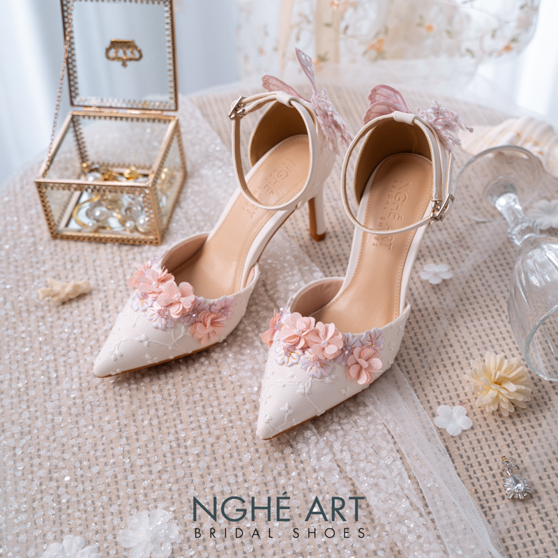 Giày cưới Nghé Art ren hoa hồng vintage 528-340-9P-DA-TRANG - Ảnh 1 - Nghé Art Bridal Shoes – 0822288288