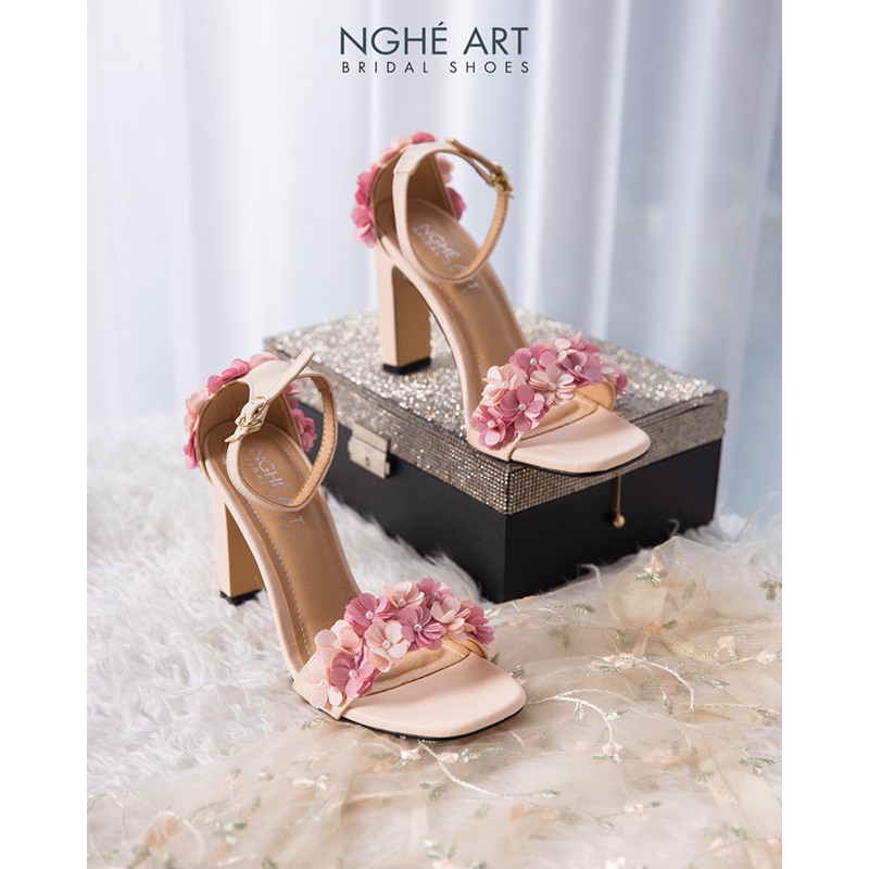 Giày cưới Nghé Art form sandal đính hoa tú cầu tone màu hồng 534-230-9p-da-nude - Ảnh 2 - Nghé Art Bridal Shoes – 0822288288