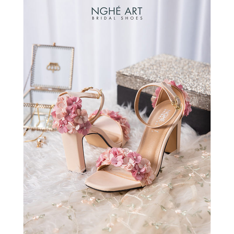 Giày cưới Nghé Art form sandal đính hoa tú cầu tone màu hồng 534-230-9p-da-nude - Ảnh 5 - Nghé Art Bridal Shoes – 0822288288