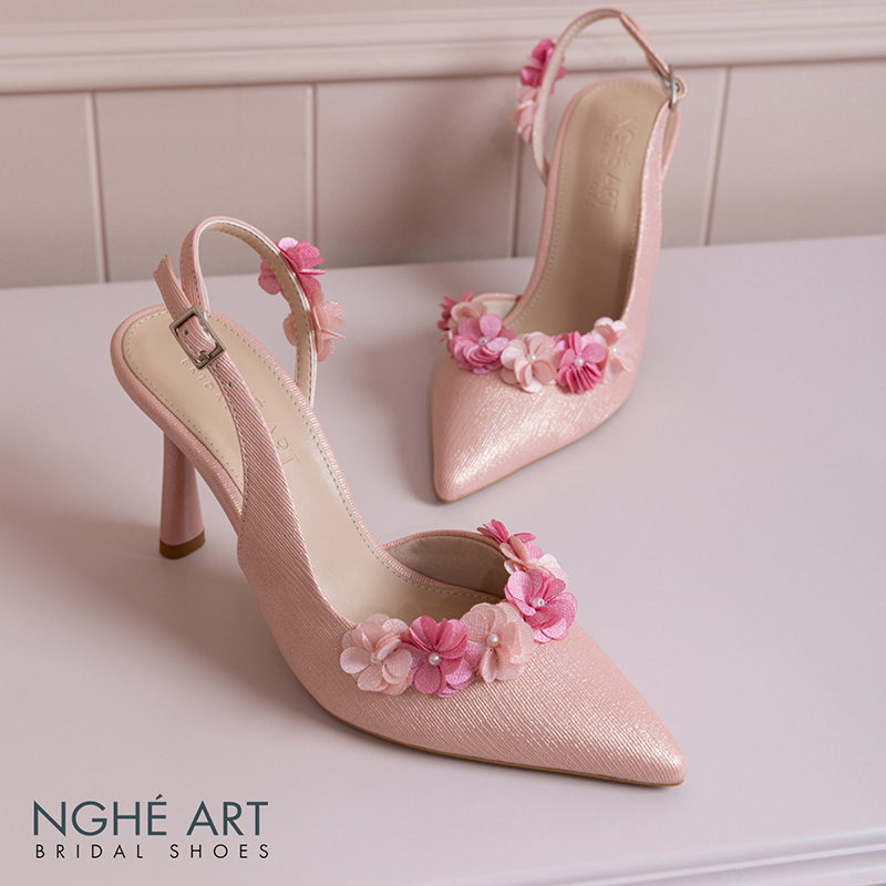 Giày cưới Nghé Art dáng slingback đính hoa tú cầu hồng 538-HONG-535-NHU-HONG - Ảnh 1 - Nghé Art Bridal Shoes – 0822288288