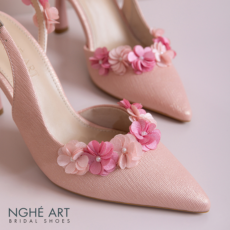 Giày cưới Nghé Art dáng slingback đính hoa tú cầu hồng 538-HONG-535-NHU-HONG - Ảnh 2 - Nghé Art Bridal Shoes – 0822288288