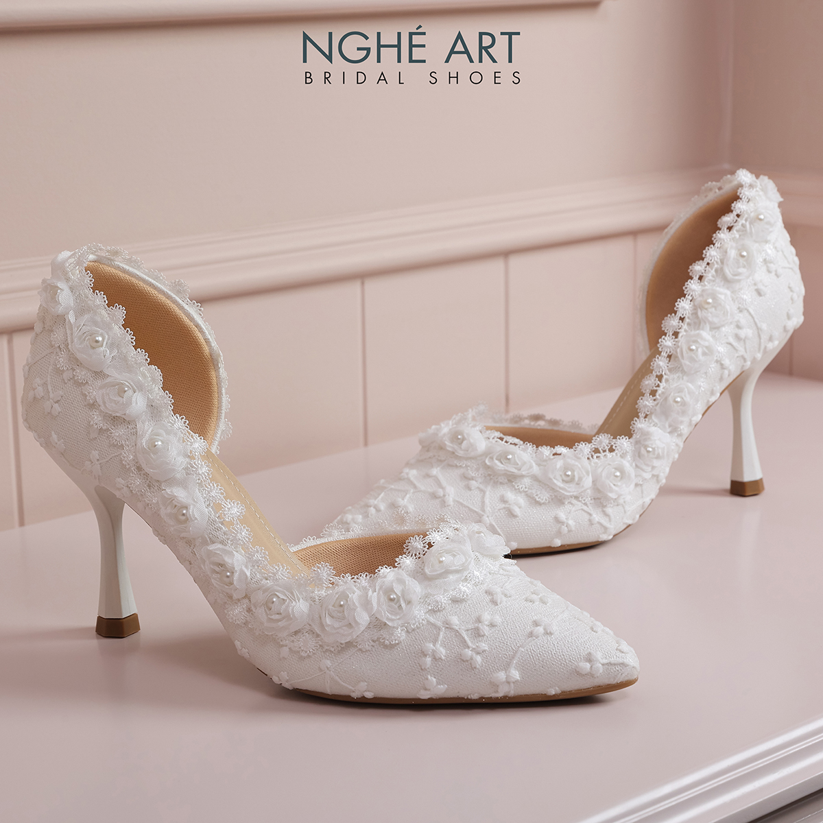 Giày cưới Nghé Art ren viền hoa hồng trắng 541-442-NHU-TRANG - Ảnh 2 - Nghé Art Bridal Shoes – 0822288288