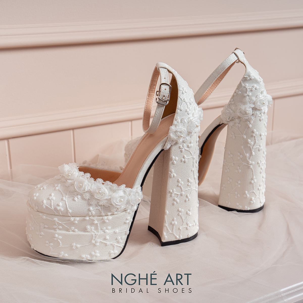 Giày cưới Nghé Art form Mary Jane cao 15 cm ren hoa hồng trắng 541-578-15P-NHU-TRANG - Ảnh 4 - Nghé Art Bridal Shoes – 0822288288