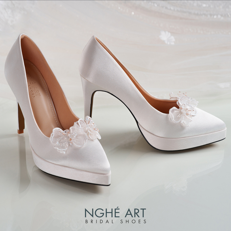 Giày cưới Nghé Art cao gót 12 cm lụa satin đính cánh hoa voan pha lê 549-543-12P-LUA-TRANG - Ảnh 4 - Nghé Art Bridal Shoes – 0822288288