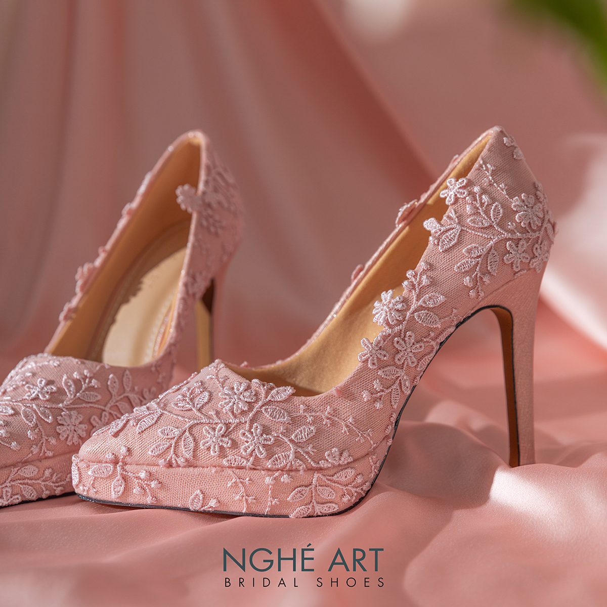 Giày cưới Nghé Art cao 12 cm ren hoa 3D 550-HONG-543-12P-NHU-HONG - Ảnh new 3 - Nghé Art Bridal Shoes – 0822288288