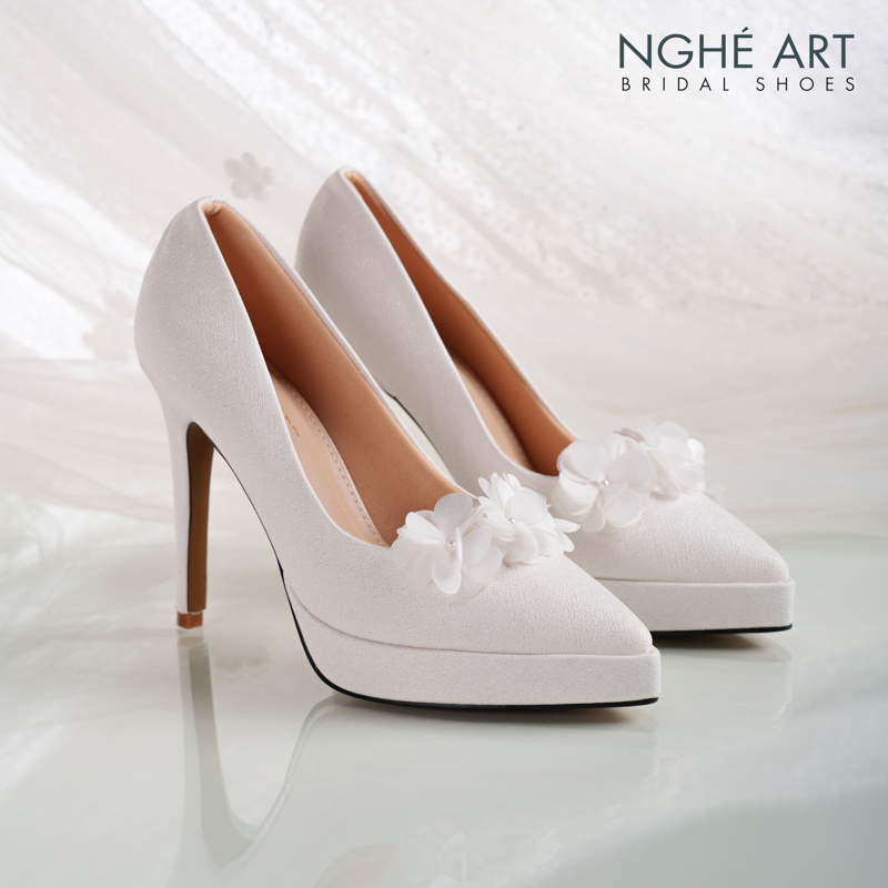 Giày cưới Nghé Art cao gót 12 cm đính hoa tú cầu trắng 551-543-12P-NHU-TRANG - Ảnh 1 - Nghé Art Bridal Shoes – 0822288288
