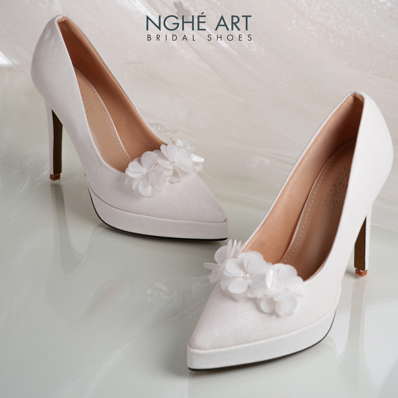 Giày cưới Nghé Art cao gót 12 cm đính hoa tú cầu trắng 551-543-12P-NHU-TRANG - Ảnh 6 - Nghé Art Bridal Shoes – 0822288288
