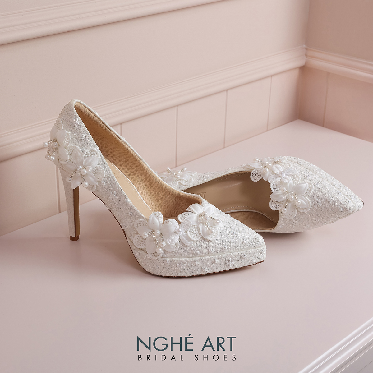 Giày cưới Nghé Art cao gót ren kim tuyến đính hoa thủ công 552-543-12P-NHU-TRANG - Ảnh 3 - Nghé Art Bridal Shoes – 0822288288
