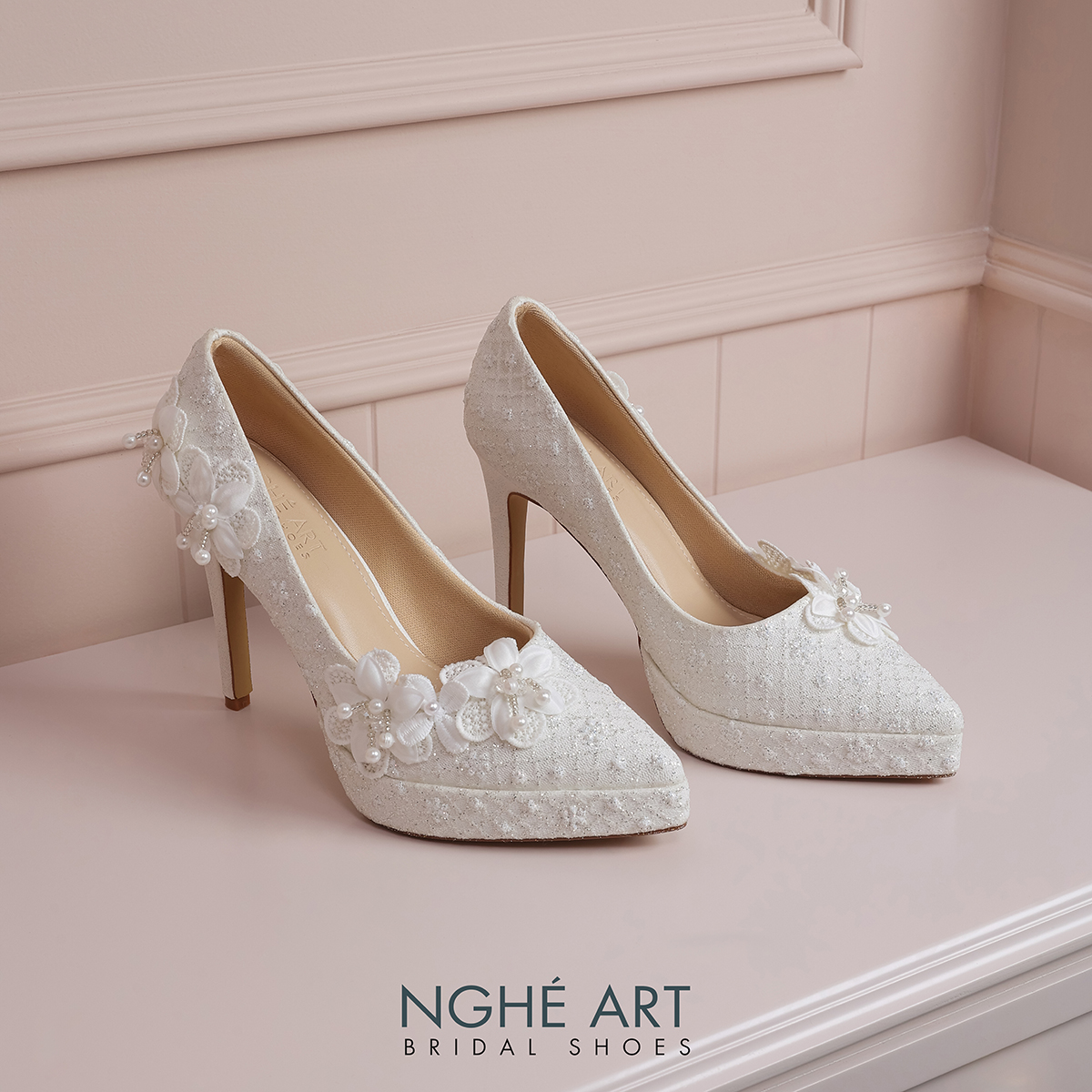 Giày cưới Nghé Art cao gót ren kim tuyến đính hoa thủ công 552-543-12P-NHU-TRANG - Ảnh 6 - Nghé Art Bridal Shoes – 0822288288