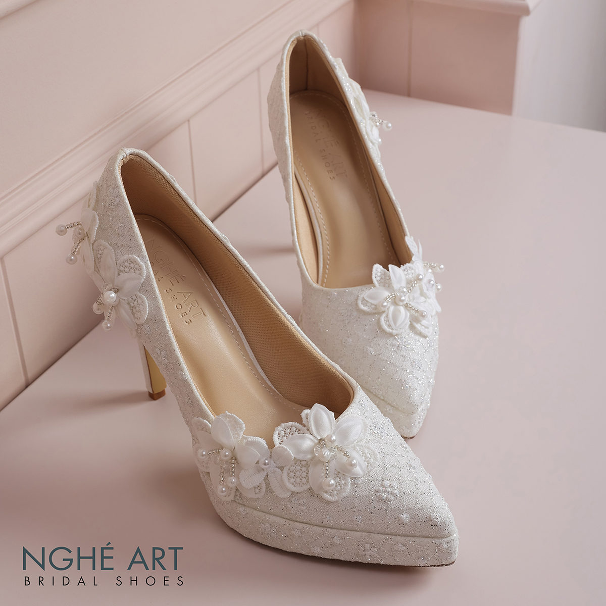 Giày cưới Nghé Art cao gót ren kim tuyến đính hoa thủ công 552-543-12P-NHU-TRANG - Ảnh 7 - Nghé Art Bridal Shoes – 0822288288
