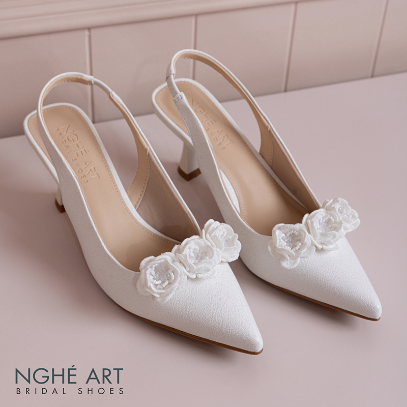 Giày cưới Nghé Art dáng slingback đính hoa trắng 555-502-7P-NHU-TRANG - Ảnh 1 - Nghé Art Bridal Shoes – 0822288288