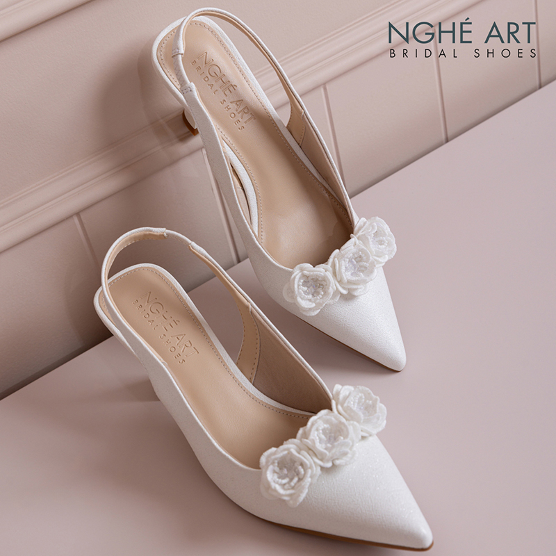 Giày cưới Nghé Art dáng slingback đính hoa trắng 555-502-7P-NHU-TRANG - Ảnh 4 - Nghé Art Bridal Shoes – 0822288288
