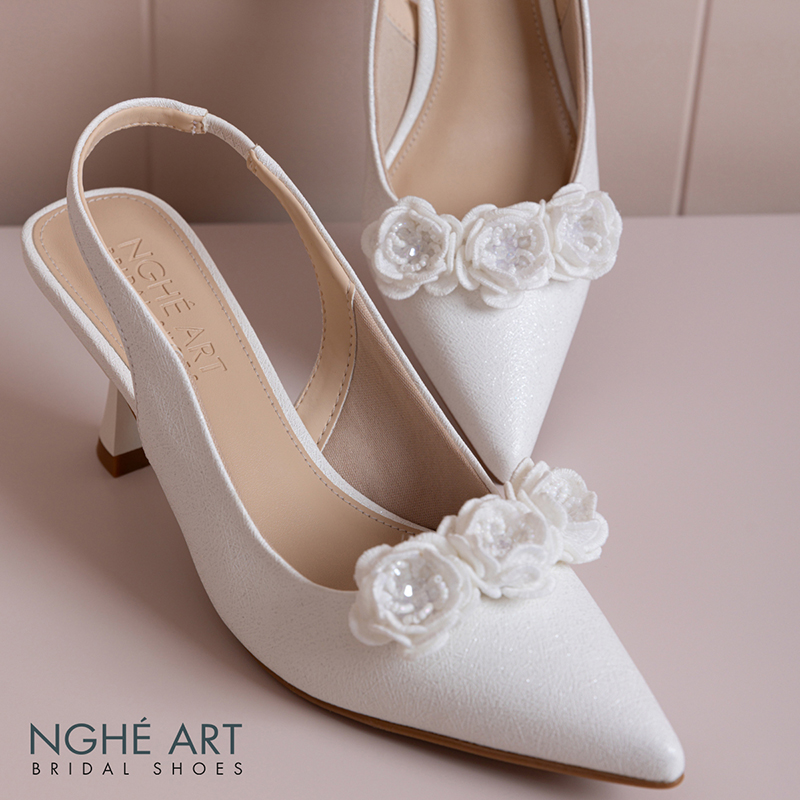 Giày cưới Nghé Art dáng slingback đính hoa trắng 555-502-7P-NHU-TRANG - Ảnh 4 - Nghé Art Bridal Shoes – 0822288288