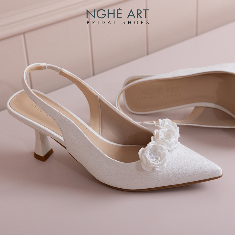 Giày cưới Nghé Art dáng slingback đính hoa trắng 555-502-7P-NHU-TRANG - Ảnh 6 - Nghé Art Bridal Shoes – 0822288288