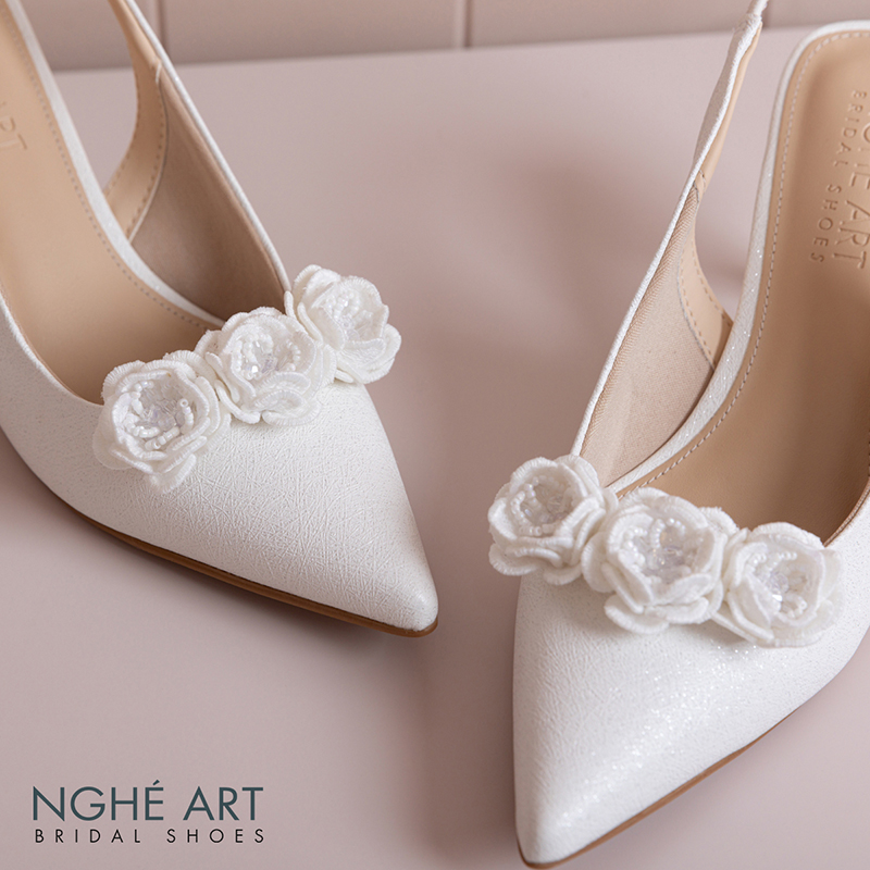 Giày cưới Nghé Art dáng slingback đính hoa trắng 555-502-7P-NHU-TRANG - Ảnh 7 - Nghé Art Bridal Shoes – 0822288288