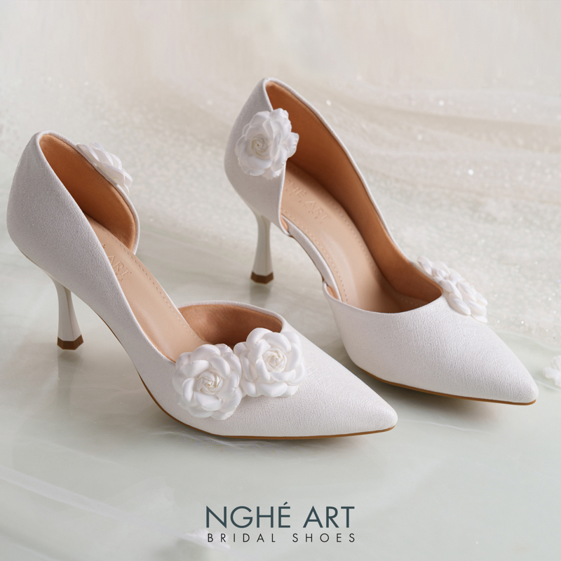 Giày cưới Nghé Art form hở eo đính cụm hoa trà 561-442-NHU-TRANG - Ảnh 2 - Nghé Art Bridal Shoes – 0822288288