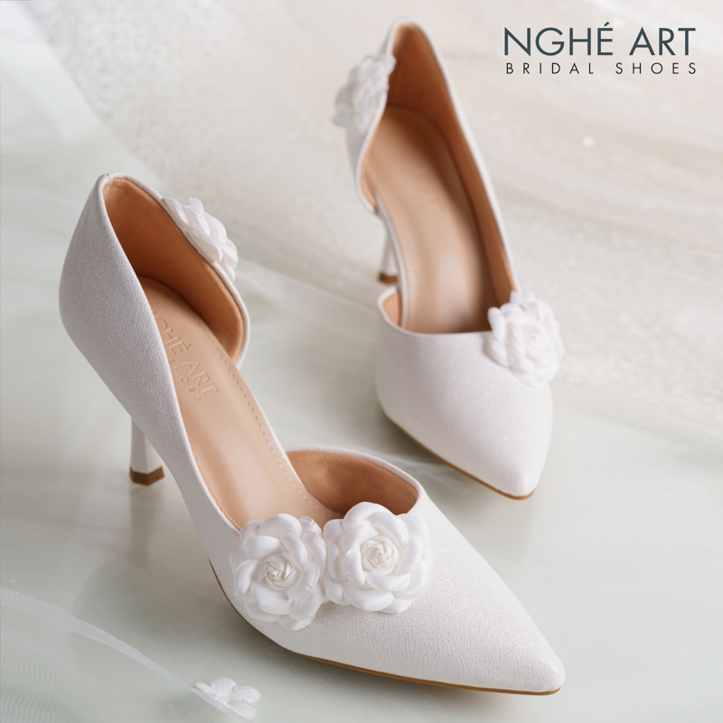 Giày cưới Nghé Art form hở eo đính cụm hoa trà 561-442-NHU-TRANG - Ảnh 3 - Nghé Art Bridal Shoes – 0822288288