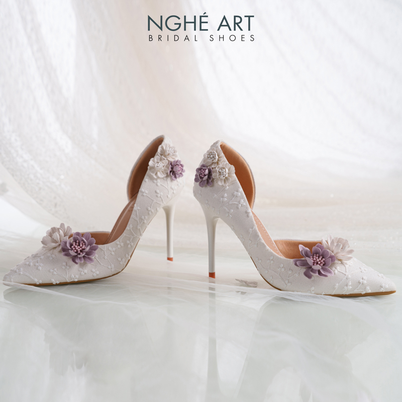 Giày cưới Nghé Art form ren hoa tím vintage 563-442-NHU-TRANG - Ảnh 1 - Nghé Art Bridal Shoes – 0822288288
