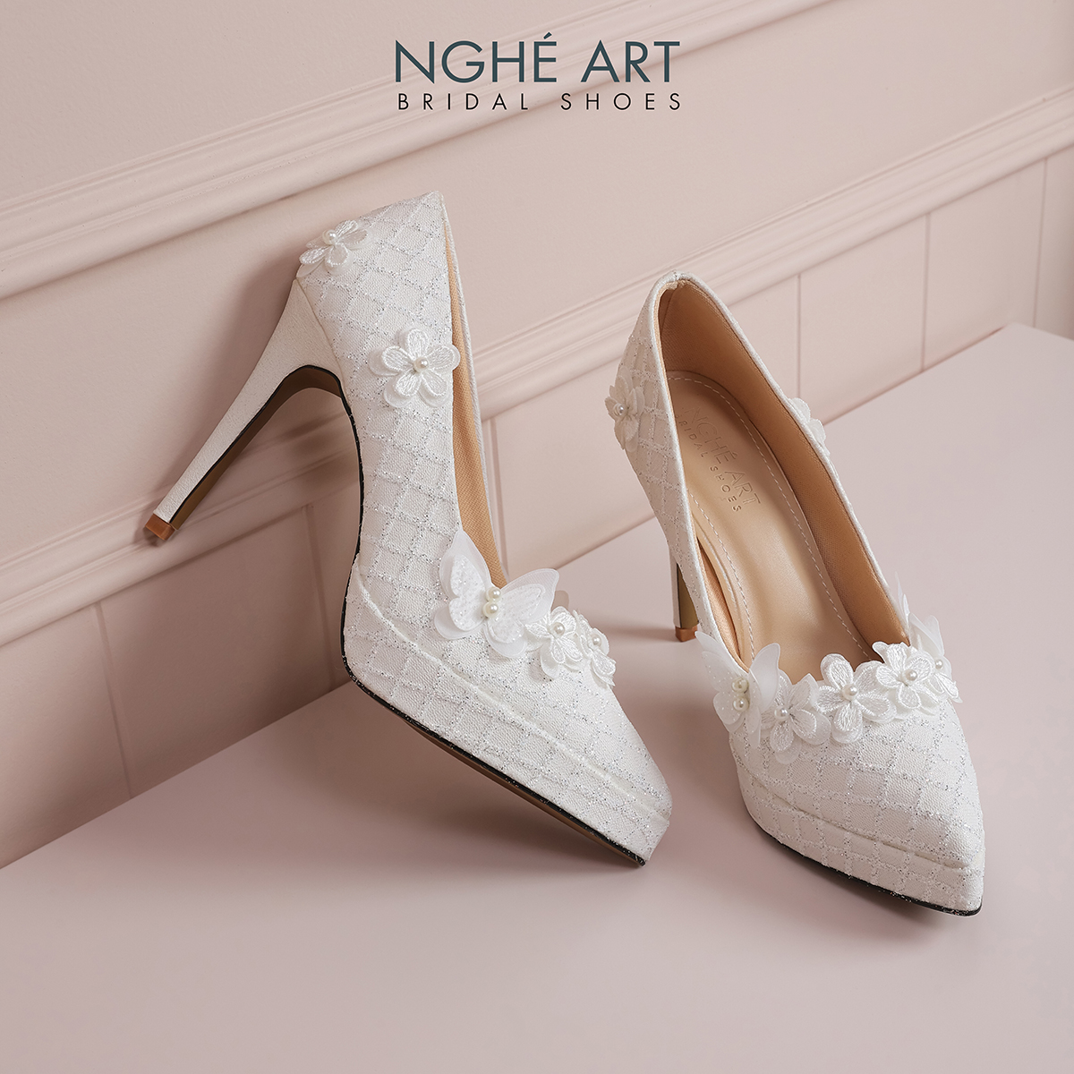 Giày cưới Nghé Art cao gót ren hoa hồ điệp trắng 564-543-12P-NHU-TRANG - Ảnh 4 - Nghé Art Bridal Shoes – 0822288288